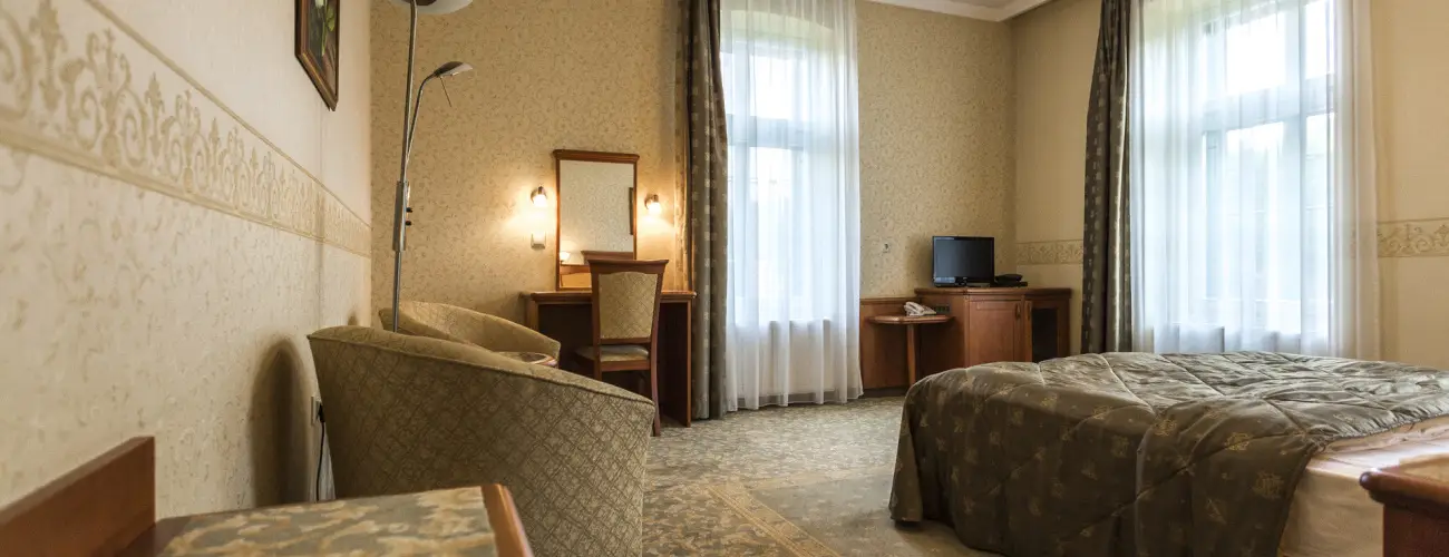 Elizabeth Hotel Gyula - Mjus 1. (min. 3 j)